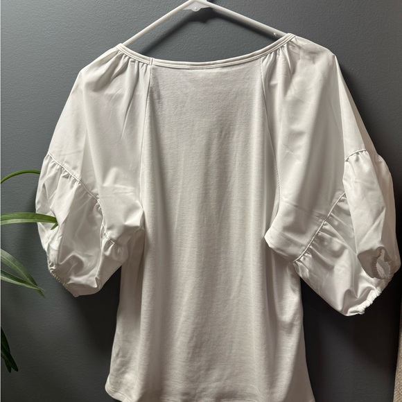 Cream Puff Sleeve Relaxed Blouse - Picture 6 of 6